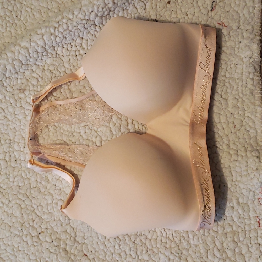 34DDD Victoria Secret Bra